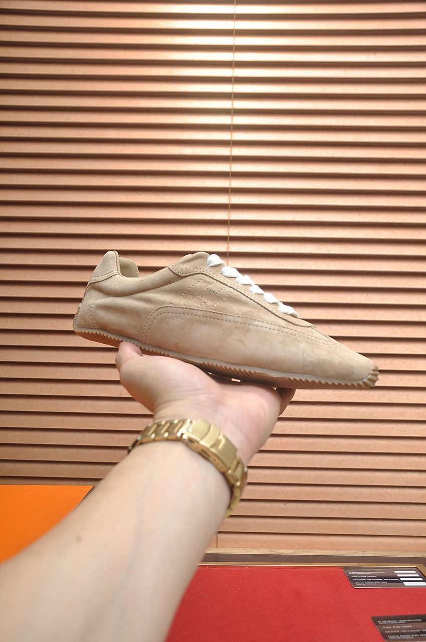 Hermès Beige Low-Top Sneakers