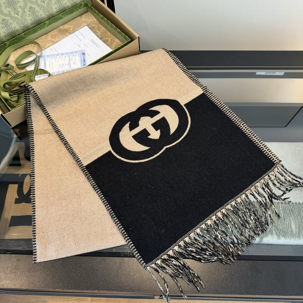 Gucci Black and Beige Fringe Scarf