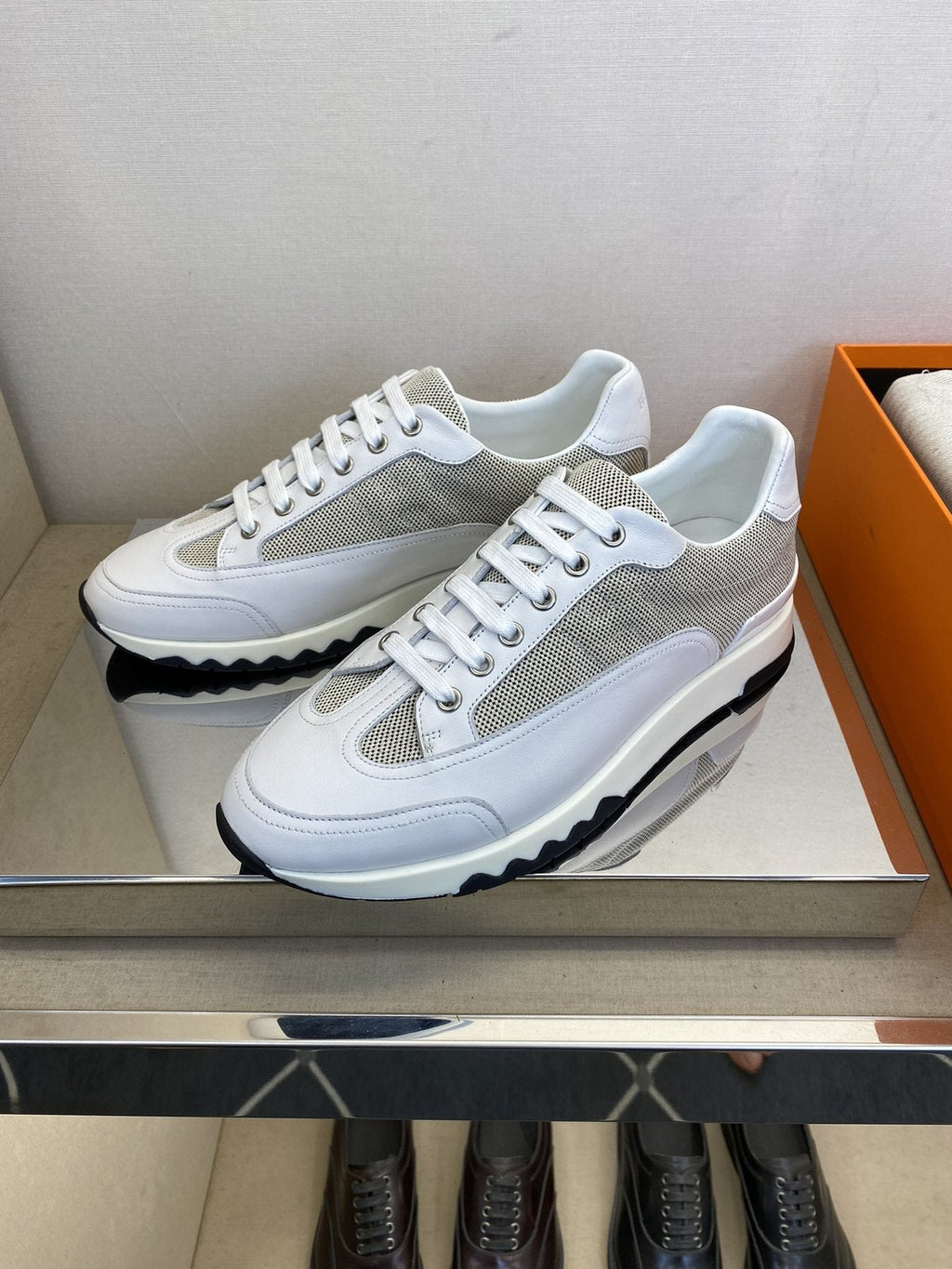 Hermès Men's White & Gray Low-Top Sneakers