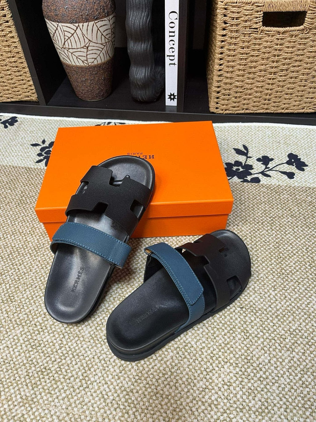 Hermès Men's Kazimir Slide Sandals - Black and Blue