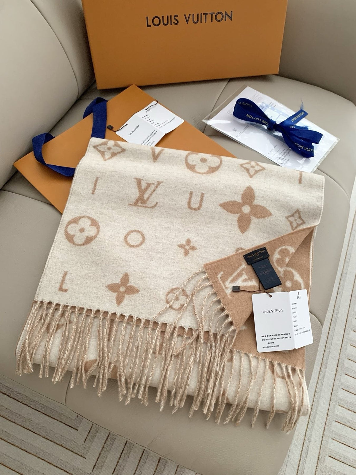 Louis Vuitton Reykjavik 2.0 Monogram Scarf