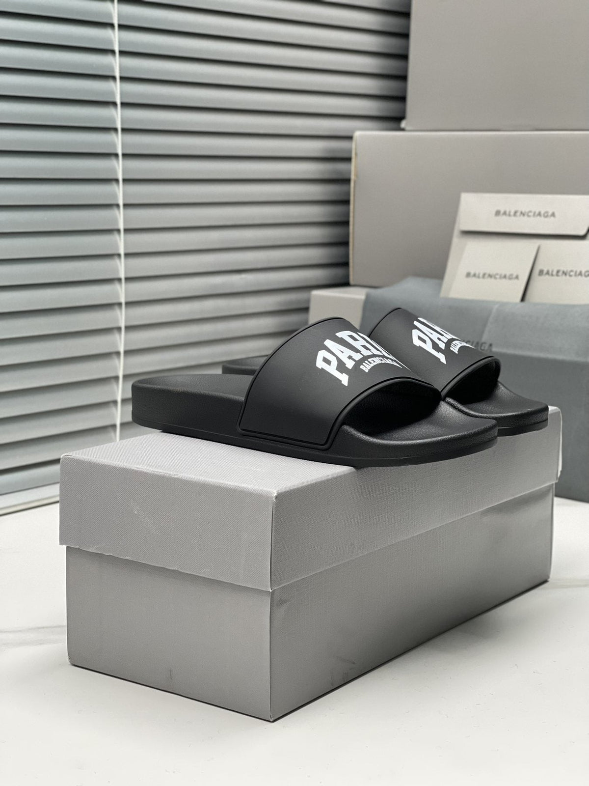 Balenciaga Contrast Lettered Slide Sandals