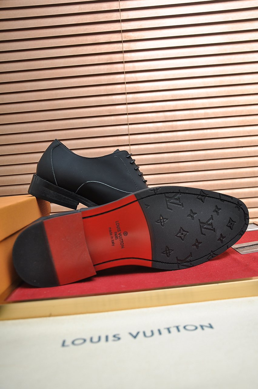 Louis Vuitton Cap-Toe Lace-Up Dress Shoes